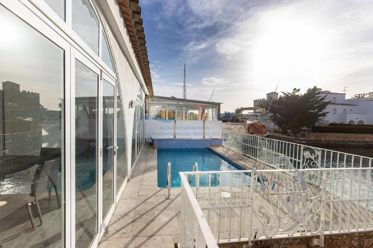 Rnet - Villa Piscina Port Primer Empuriabrava Extérieur photo